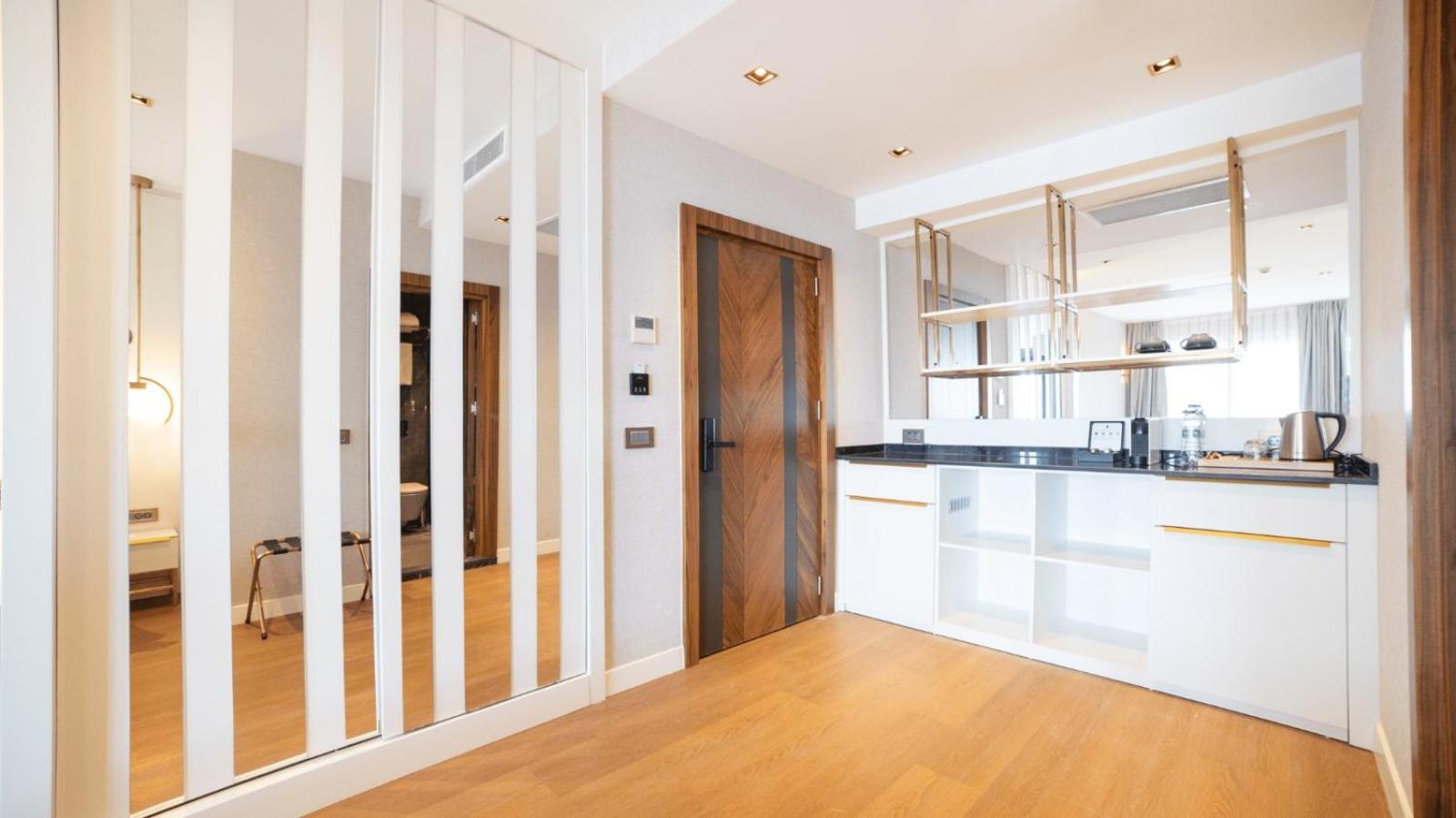 Lara Vista Hotel Suits & Spa อันตัลยา ภายนอก รูปภาพ